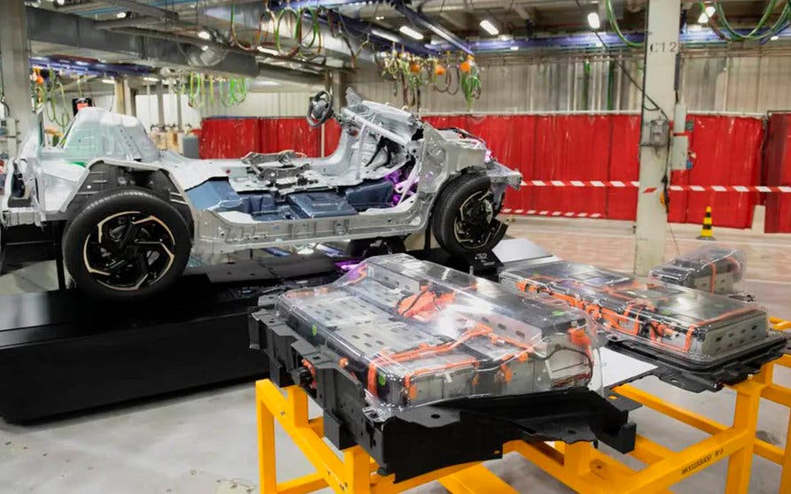 stellantis sulfato manganeso baterias acuerdo element25-portada