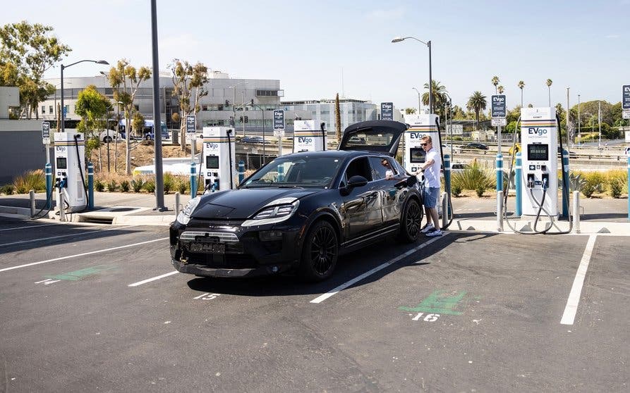 Porsche-Macan-2023-Pruebas-Carga