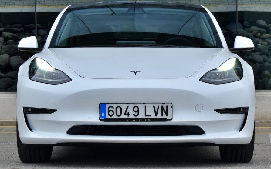 El Tesla Model 3 más asequible es, posiblemente, la mejor opción en su rango de precios.