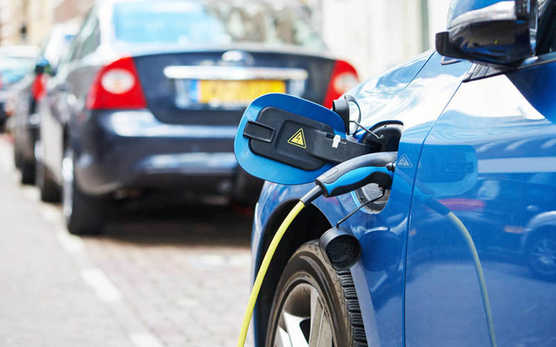 Francia incluye en las ayudas a la compra a los vehículos eléctricos de segunda mano