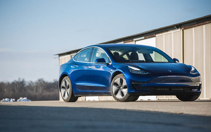 Revés al Tesla Model 3 en Alemania: una alquiladora de coches cancela un gigantesco pedido