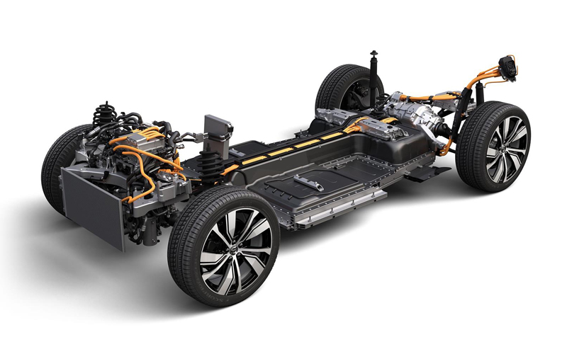 Volvo pone en marcha una nueva línea de producción de baterías para su primer coche eléctrico.