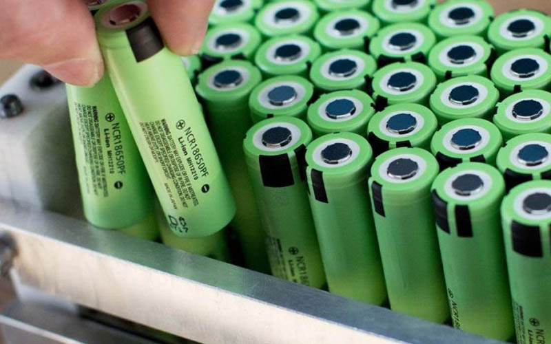 Baterias litio-vidrio desarrolladas por John Goodenough, premio Nobel de Química 2019