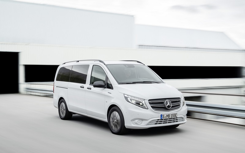 La Mercedes-Benz eVito se actualiza: más autonomía, versión Tourer de pasajeros y mejor equipada