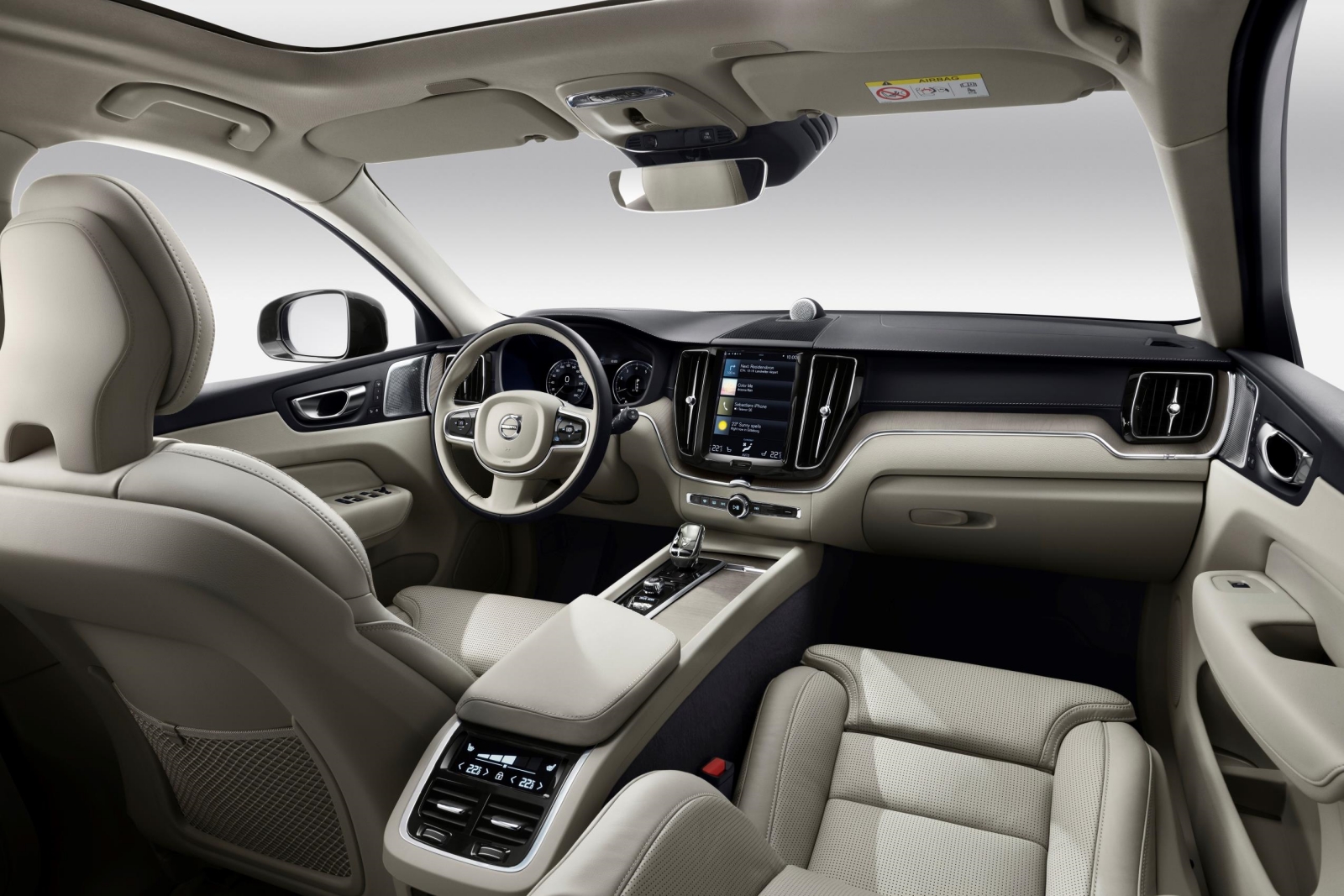 tierra principal miembro Expansión Nuevo Volvo XC60 Recharge T6 AWD: misma autonomía eléctrica, pero más  asequible - Novedades - Híbridos y Eléctricos | Coches eléctricos, híbridos  enchufables
