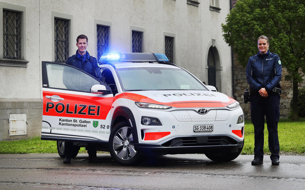 Un número creciente de fuerzas policiales de toda Europa se pasan al coche eléctrico.