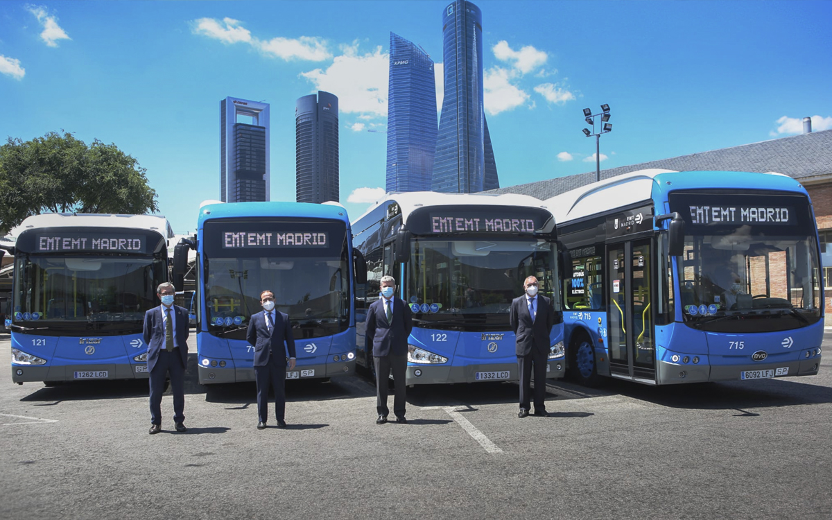 La EMT e i-DE suscriben un acuerdo para electrificar la red de autobuses urbanos de Madrid.