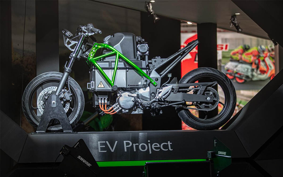 La patente de la moto eléctrica de Kawasaki revela un interesante sistema  de fabricación - Motocicletas eléctricas - Híbridos y Eléctricos | Coches  eléctricos, híbridos enchufables