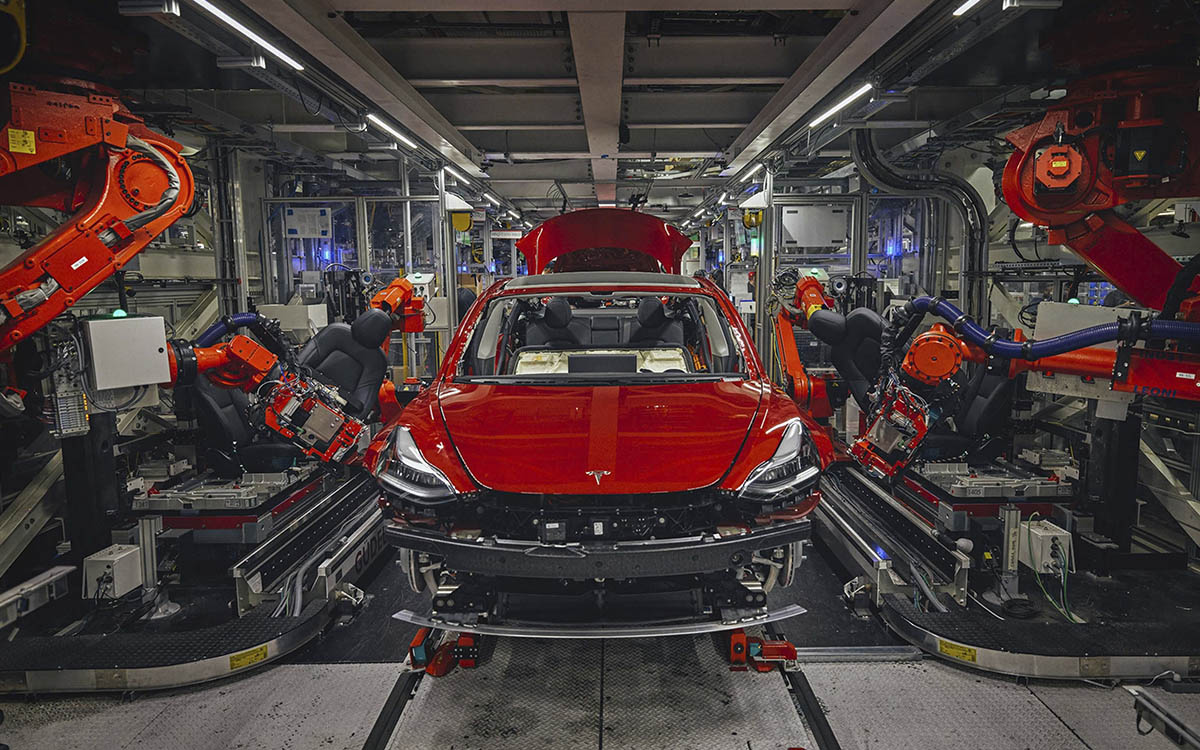 Tesla se la juega: Berlín fabricará el Model Y con las mejoras del Battery Day, “un riesgo para la producción” thumbnail