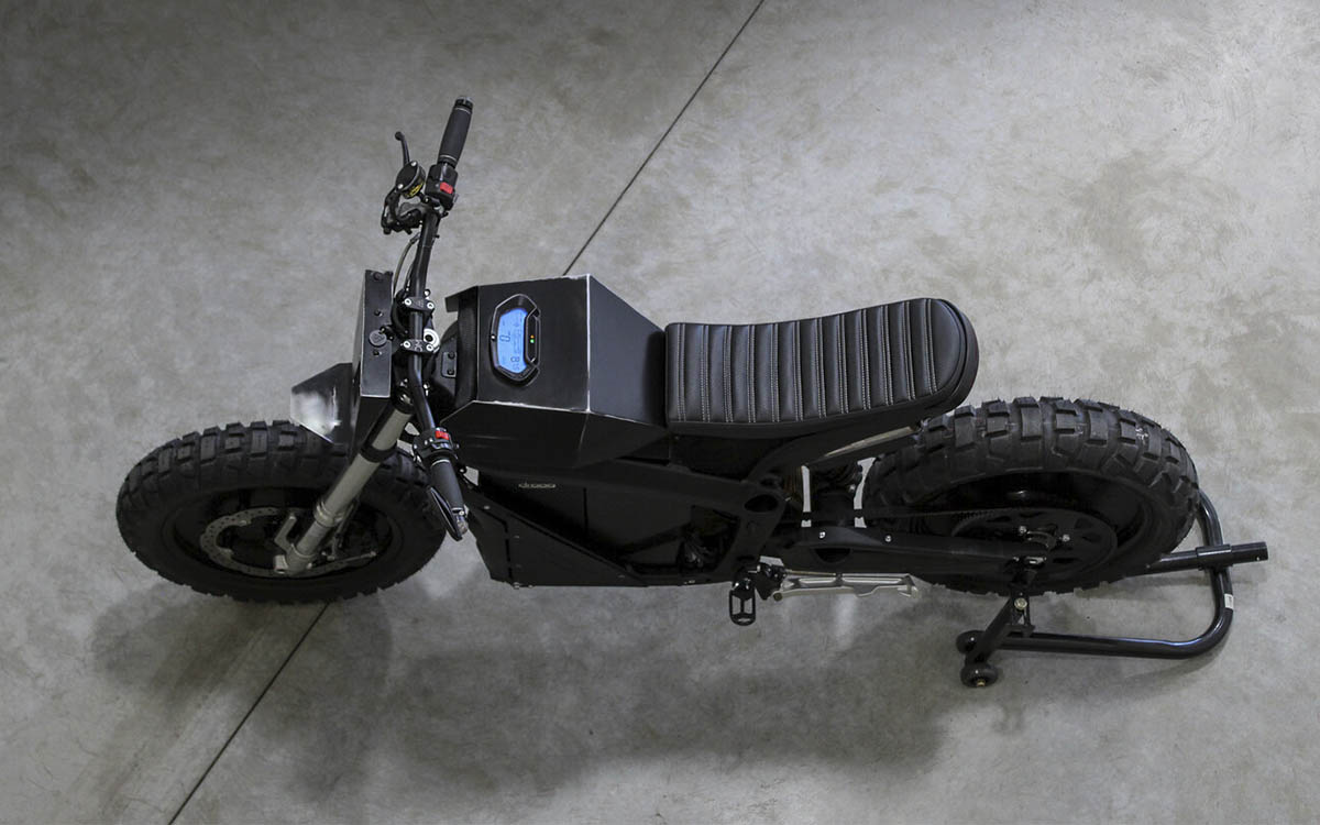 Esta motocicleta eléctrica tiene el alma de una Zero DS, pero no se le parece en nada thumbnail