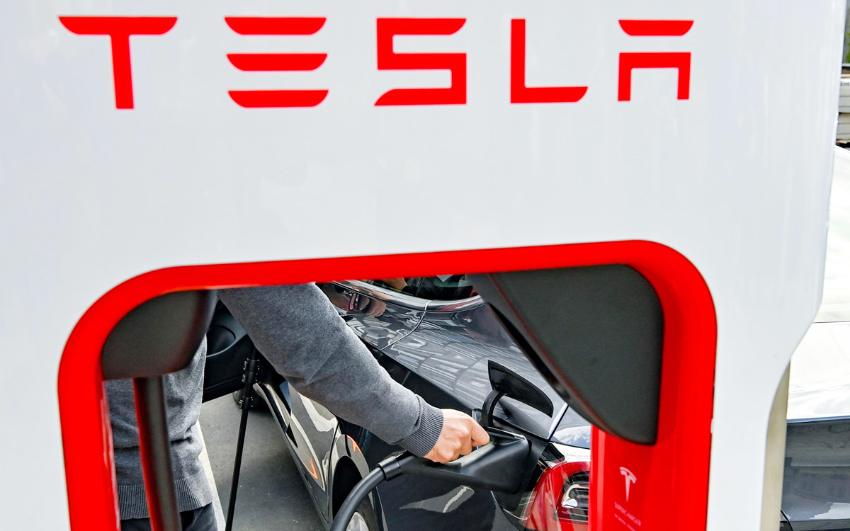 Tesla se convierte en el tercer fabricante más rentable de 2020.
