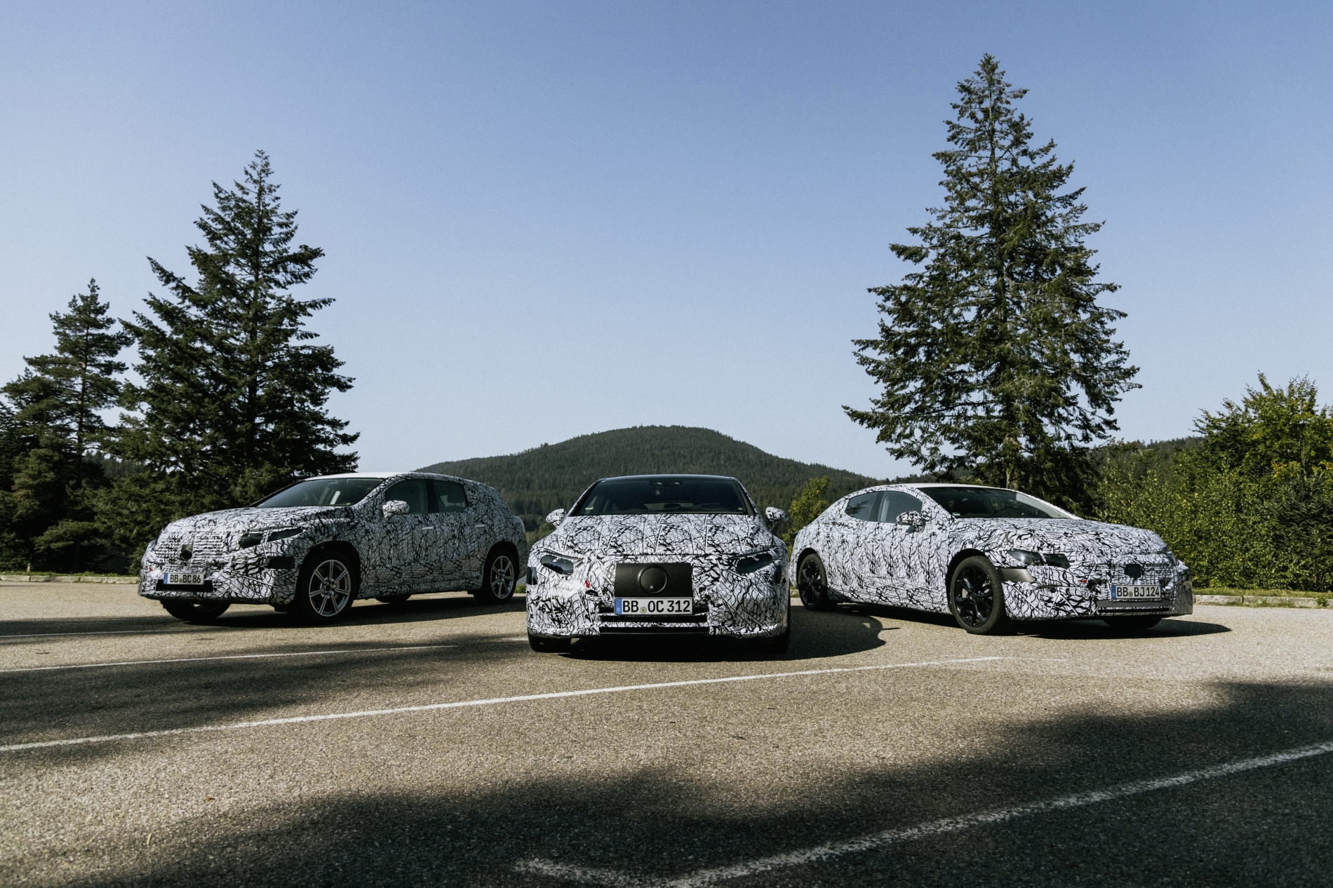 Tres de los nuevos seis coches eléctricos que Mercedes presentará próximamente.