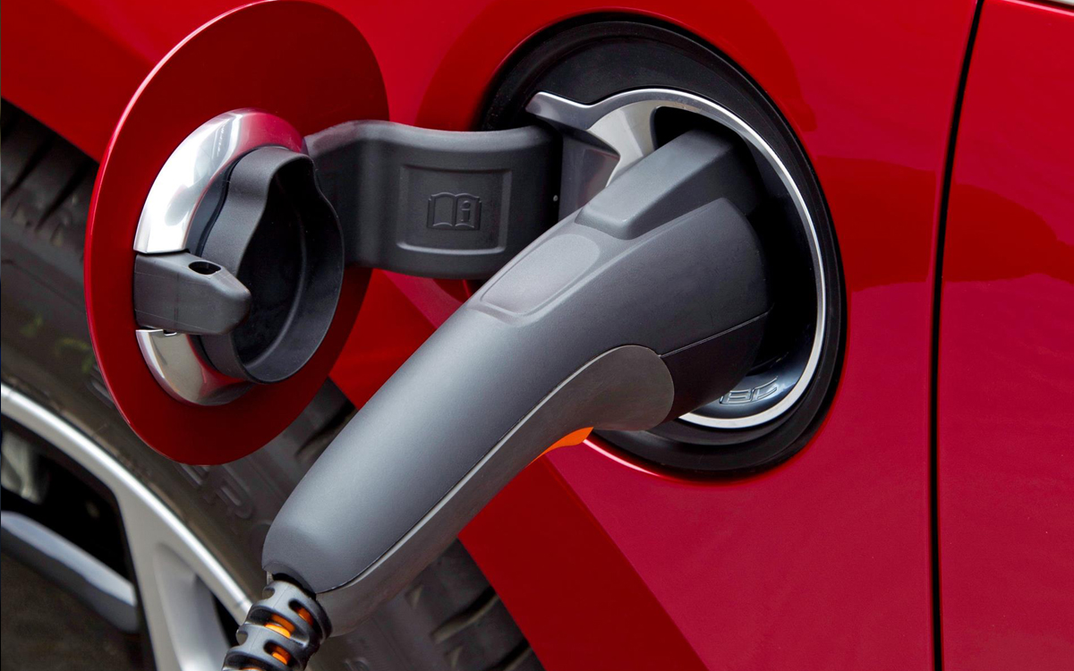 Piden complementar el Plan Moves con una reducción del IVA de vehículos eléctricos e híbridos enchufables thumbnail