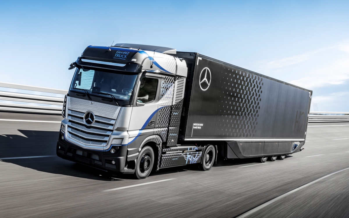 Mercedes comienza a probar el GenH2, su camión de hidrógeno de 1.000 km de autonomía thumbnail