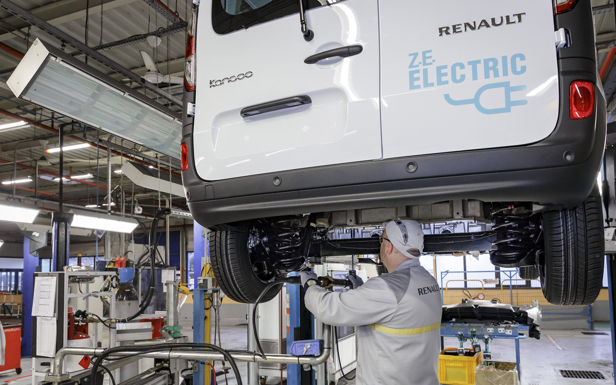 Renault crea la división ElectriCity para producir 400.000 vehículos eléctricos al año hasta 2025 thumbnail