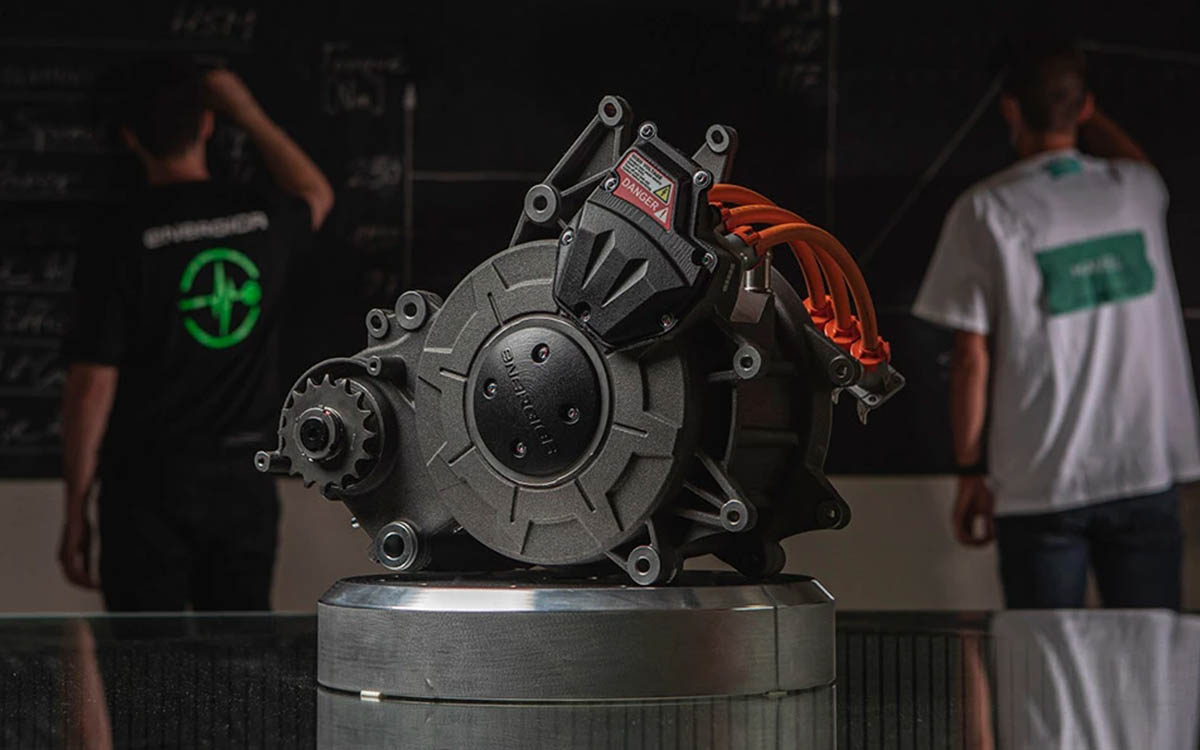 Motor EMCE para las motocicletas eléctricas de Energica: más potencia, menos peso y más autonomía thumbnail
