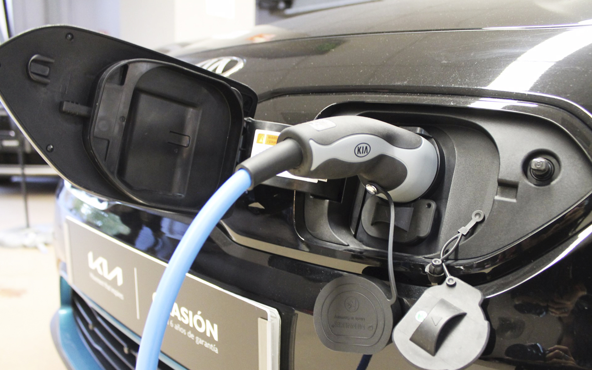 La Comisión Europea aprueba las ayudas del PERTE español del vehículo eléctrico thumbnail
