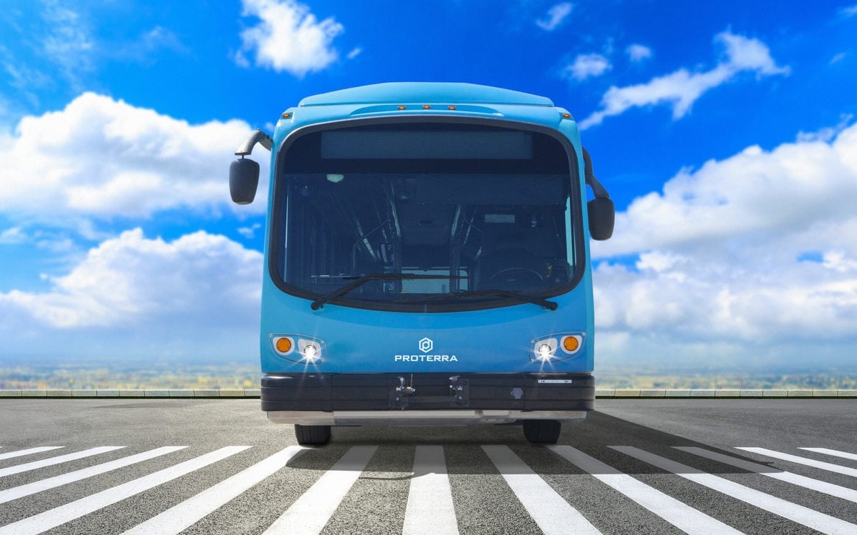 Proterra ZX5 Max Electric: el autobús eléctrico con mayor batería tiene 482 km de autonomía thumbnail
