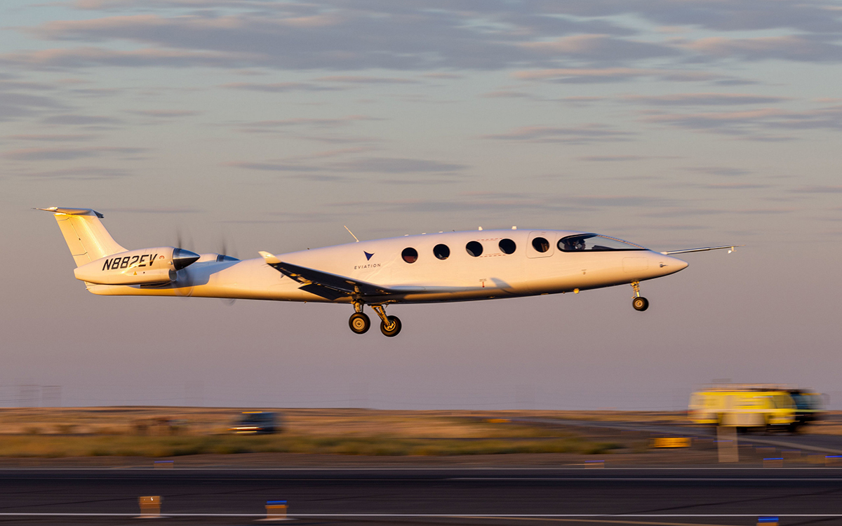 El avión eléctrico con mayor capacidad supera con éxito su primer vuelo de pruebas thumbnail