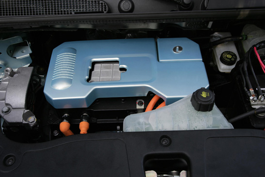 Los componentes clave del Renault Kangoo Be Bop son el motor   eléctrico de 60 CV, el reductor y la unidad electrónica de potencia.