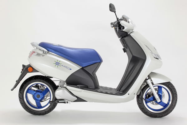 Peugeot anuncia para 2011 su nuevo scooter 50 cc totalmente eléctrico