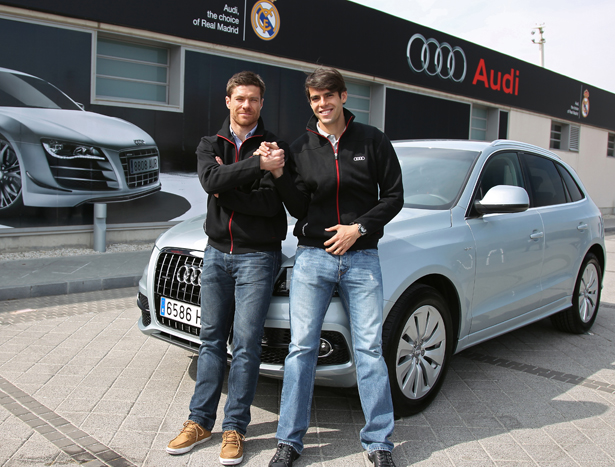 Kaká bate a Xabi Alonso en un reto de eficiencia de Audi