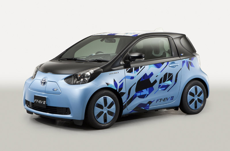 Presentación mundial del concept FT-EV III (Future Toyota  Electric Vehicle III), vehículo eléctrico.