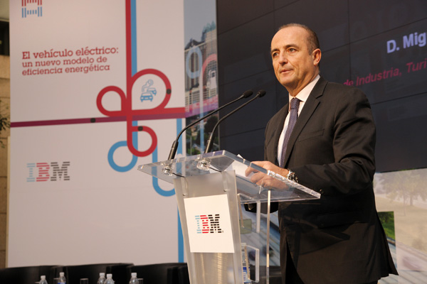 Miguel Sebastián, ministro de Industria, Turismo y Comercio ha clausurado el evento El vehículo eléctrico: un nuevo modelo de eficiencia energética, celebrado en la sede de IBM en Madrid.