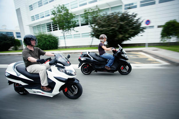 Presentado en San Sebastián el scooter LEMev STREAM, el primer vehículo eléctrico 100% made in Spain