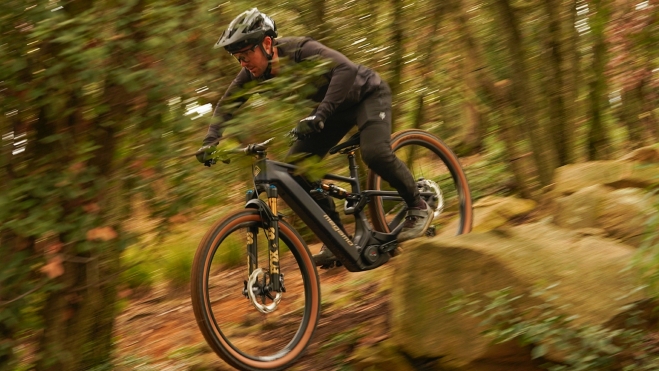 La Megamo Flame CRB es una bicicleta eléctrica de Enduro. La Megamo Flame CRB es una bicicleta eléctrica de Enduro.