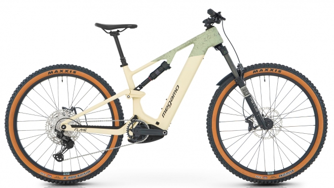 Megamo Flame CRB 10 2026 (5.699 euros). Megamo Flame CRB 10 2026 (5.699 euros).