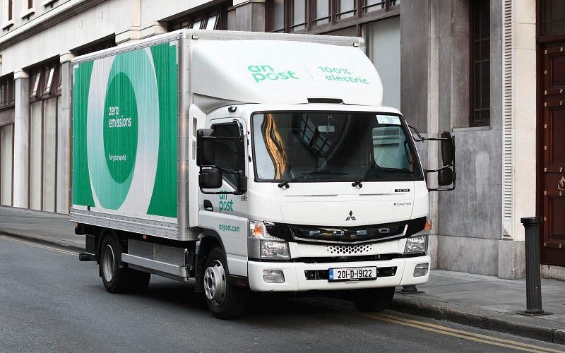  El camión eléctrico FUSO eCanter comienza a trabajar en el correo postal de Irlanda 