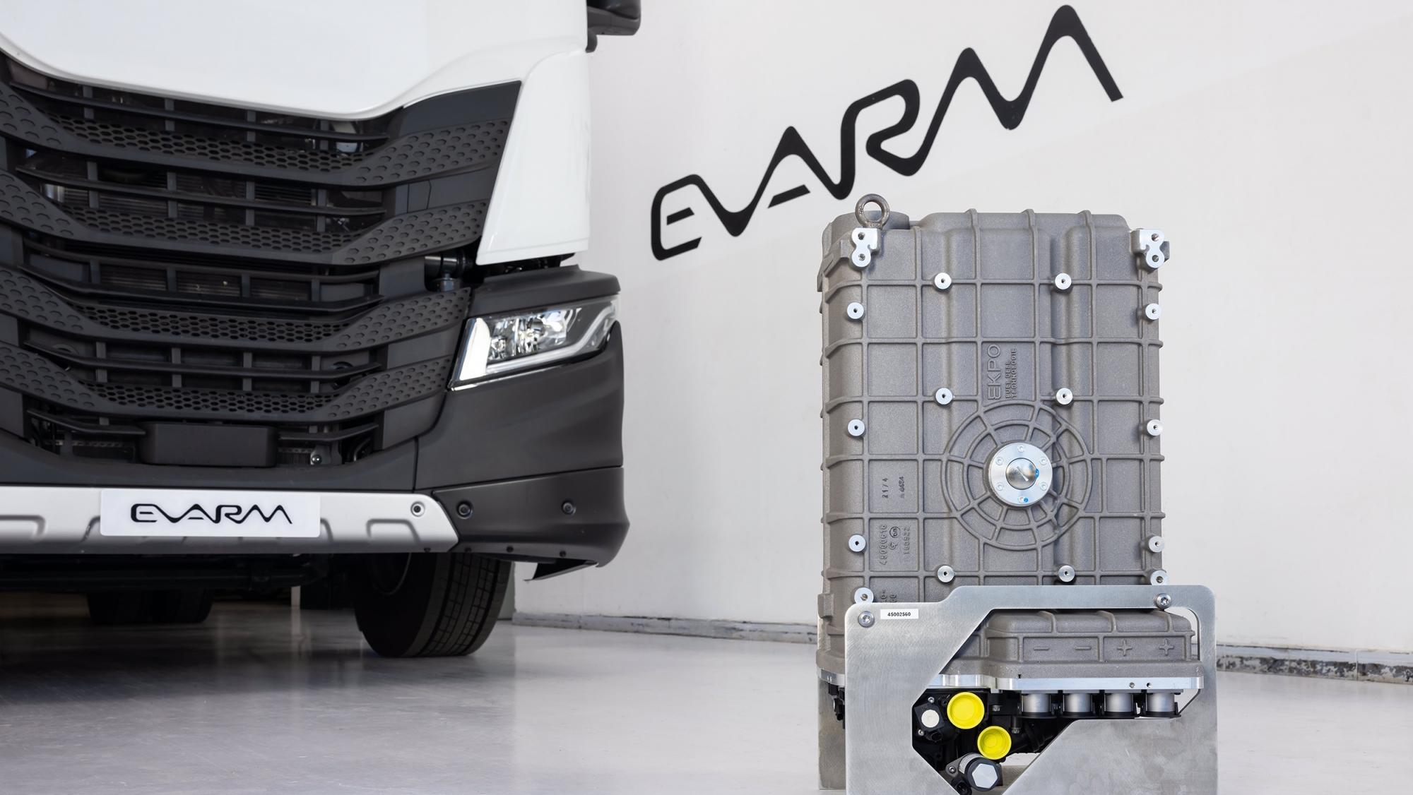 Evarm EVARM presenta su primer camión industrial de hidrógeno para recogida ...
