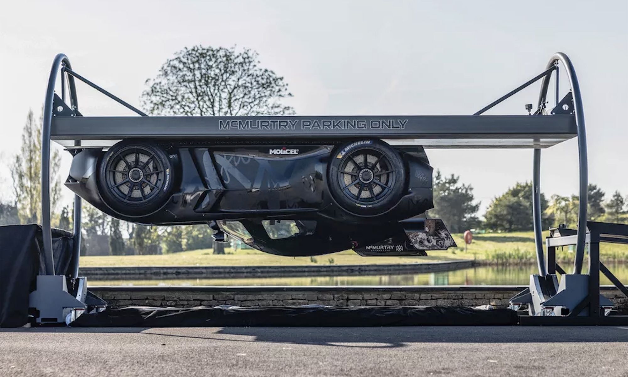 La tecnología McMurtry Spéirling tiene una potencia de succión de 2.000 kg.
