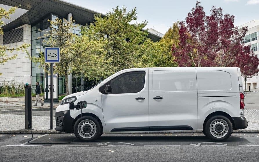  Citroën ë-Jumpy: la nueva furgoneta eléctrica de Citroën llega con 330 km de autonomía 