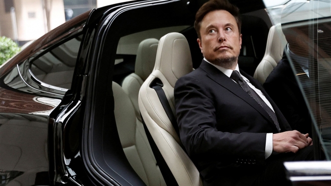 Elon Musk tiene el control de muchas empresas, y ha sabido alimentarlas entre ellas para obtener ingresos. Elon Musk tiene el control de muchas empresas, y ha sabido alimentarlas entre ellas para obtener ingresos.