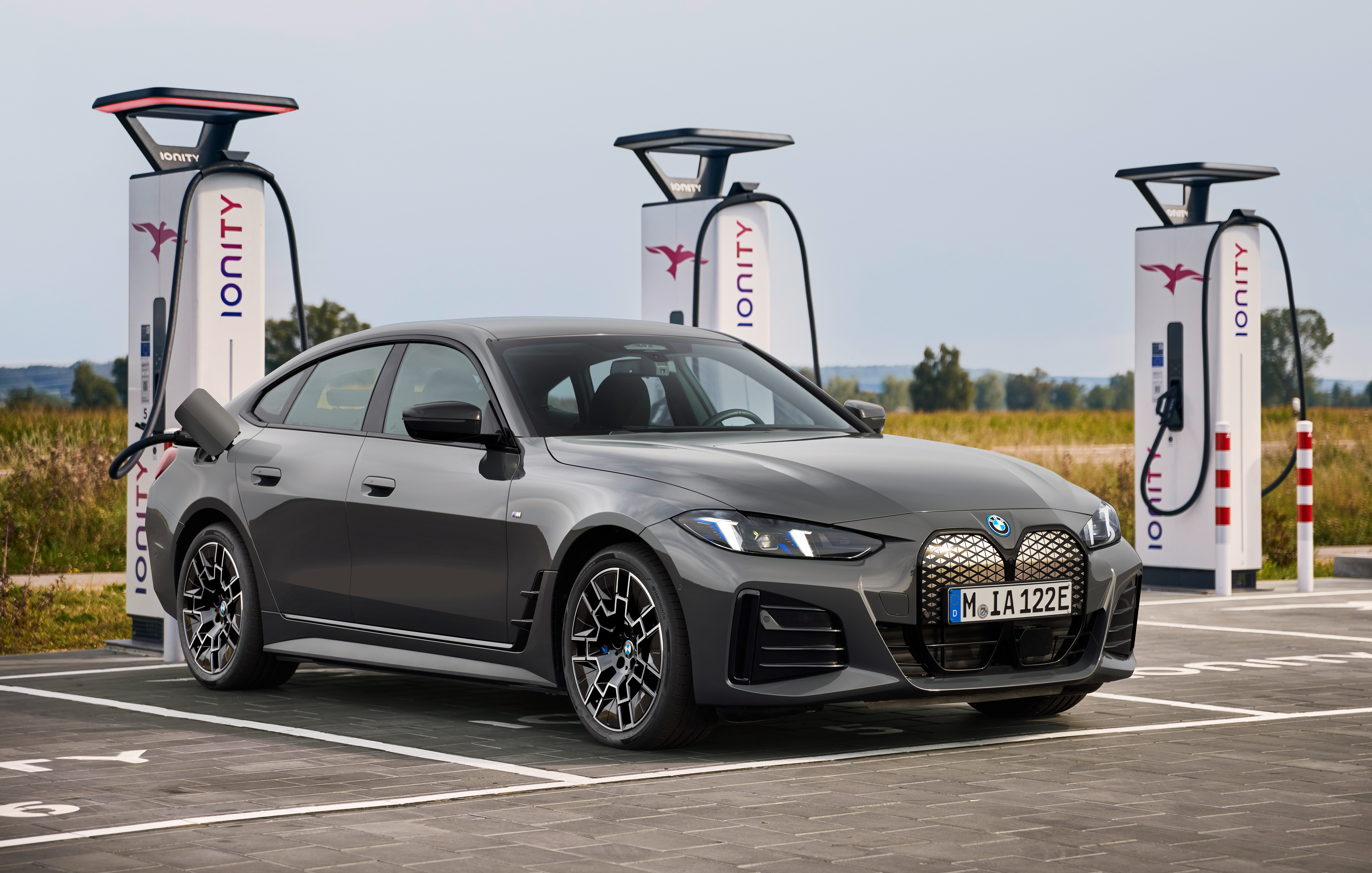 BMW i4