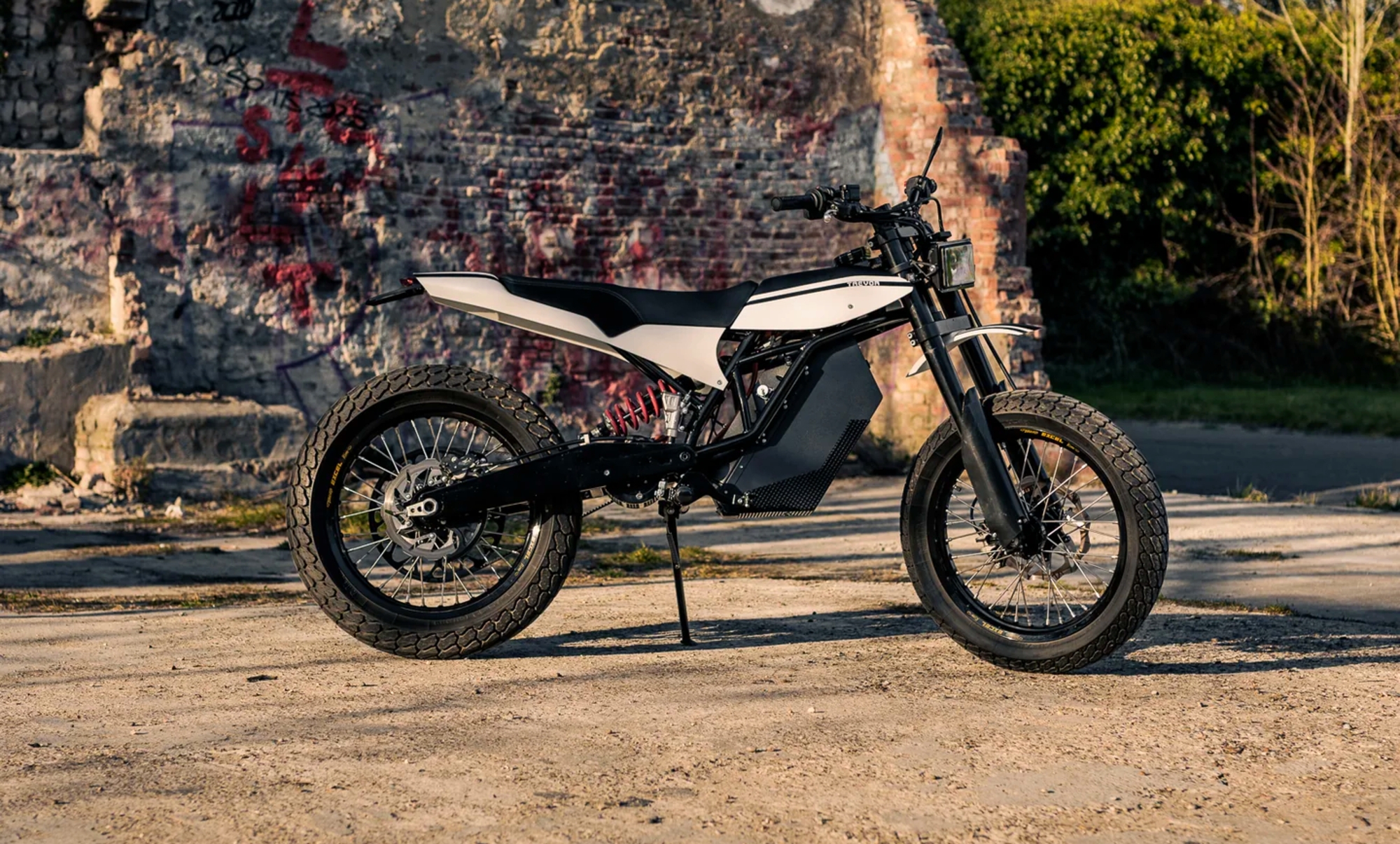 La nueva Trevor DTRe Vince tiene su origen en las motos de cross.