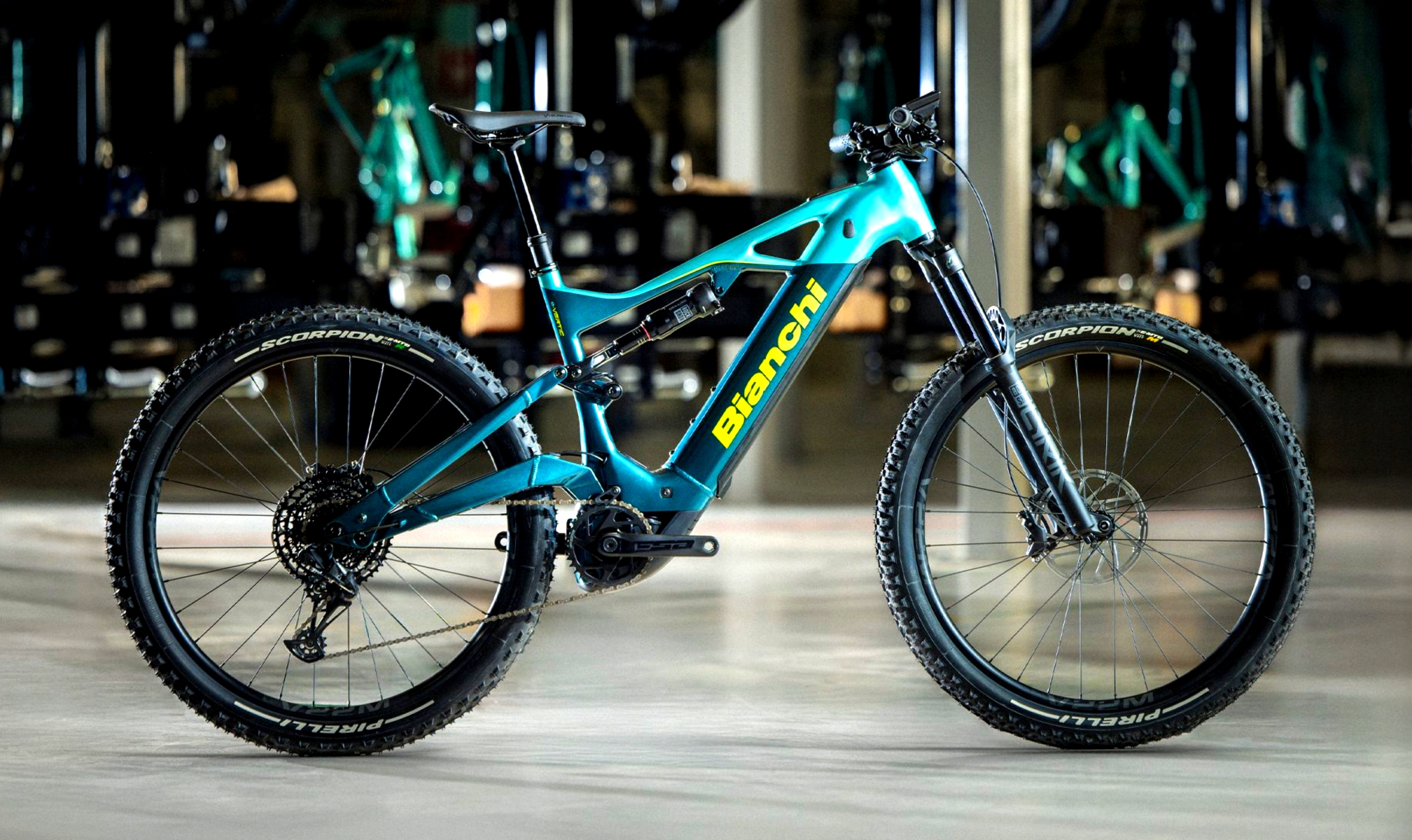 Esta bicicleta eléctrica destila diseño italiano por los cuatro costados.