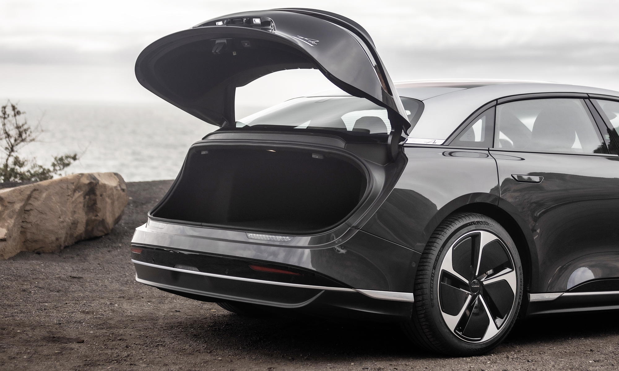 Lucid firmó 9.000 coches producidos en 2024, cifra que se multiplicará por dos este 2025.