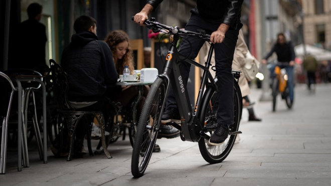 Tenemos que probar, sí o sí, la bicicleta. Tenemos que probar, sí o sí, la bicicleta.