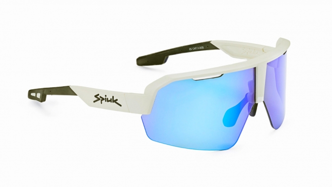 Las lentes de espejo tienen protección UV400nm 100%UV. Las lentes de espejo tienen protección UV400nm 100%UV.