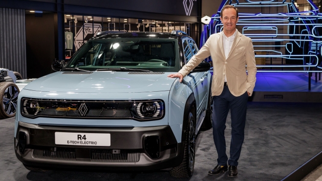 Director renault España renault 4 E Tech Salón de Barcelona Director renault España renault 4 E Tech Salón de Barcelona