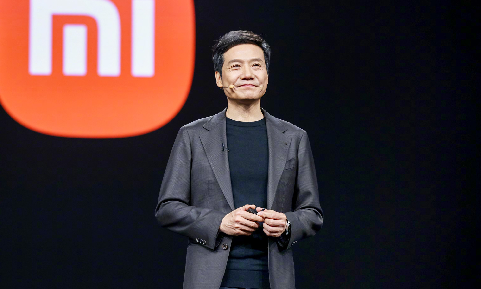El CEO de Xiaomi, Lei Jun, levanta la moral de sus trabajadores en su último discurso