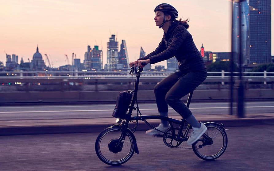  La bicicleta Brompton Electric puede alquilarse a través del servicio Ok Sustainable Mobility. 