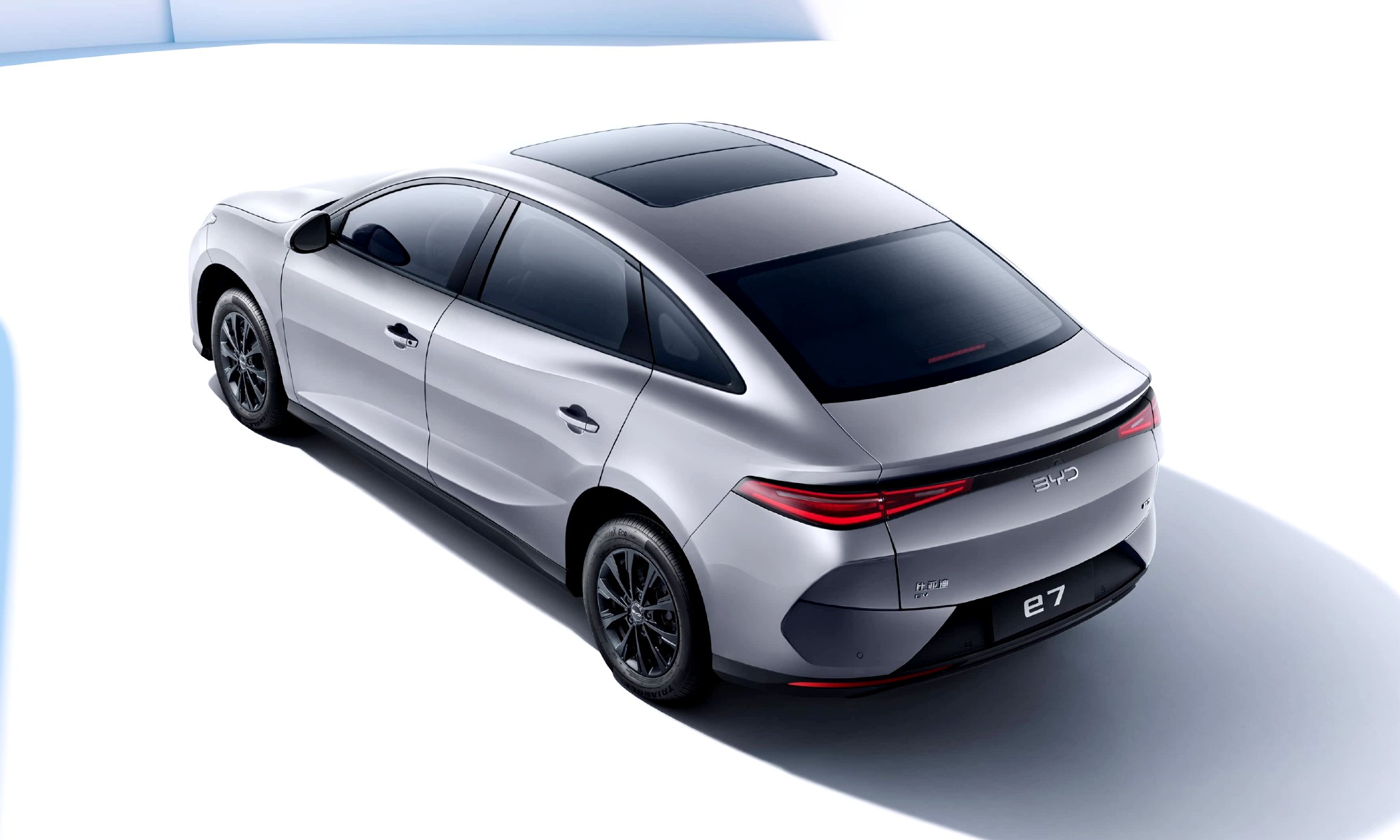 BYD e7