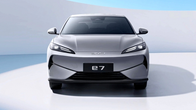 BYD e7 1 BYD e7 1