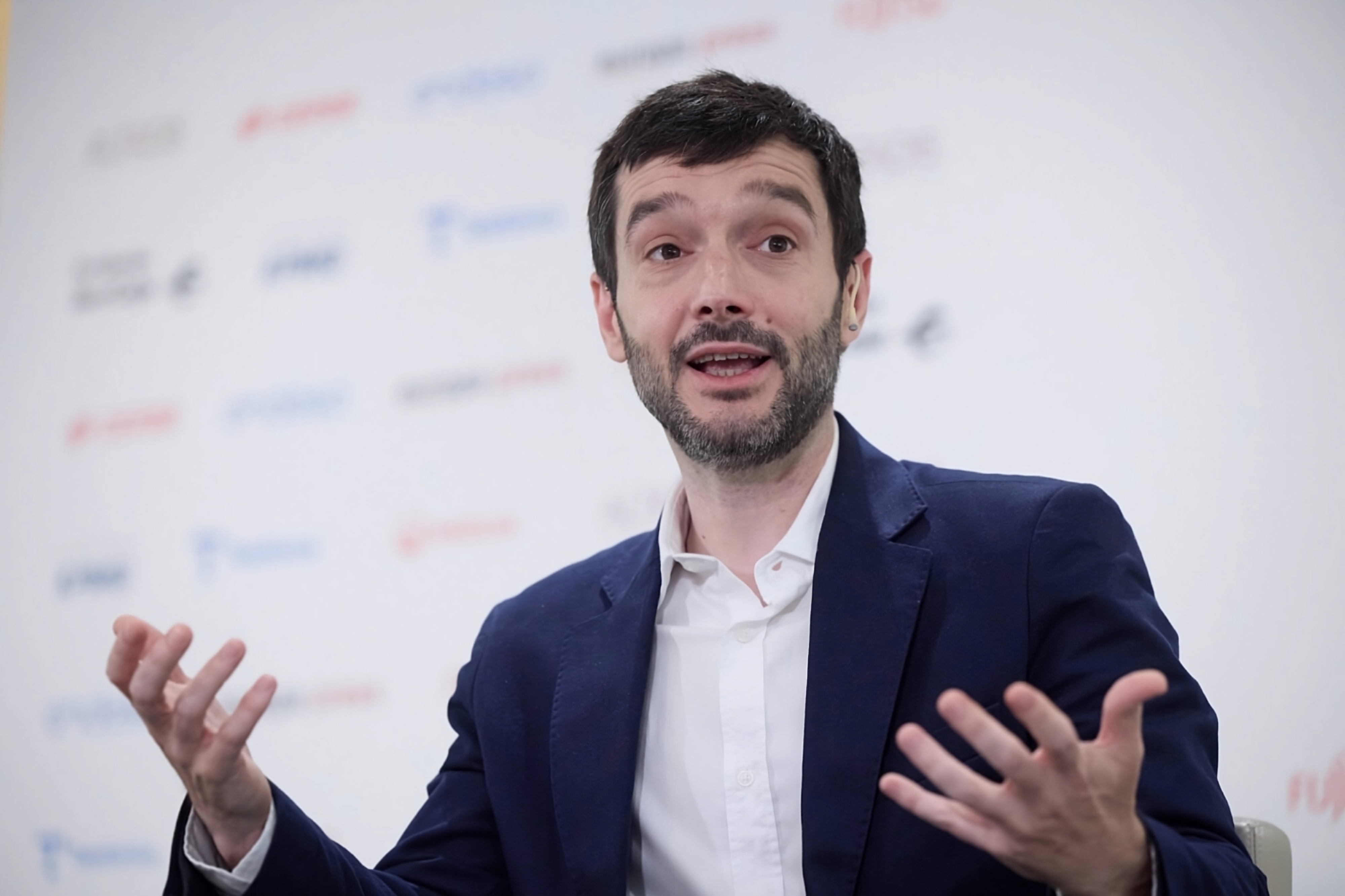 Ministro Pablo Bustinduy