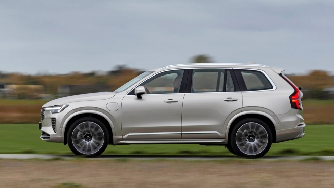VOLVO XC90 PHEV 3 VOLVO XC90 PHEV 3