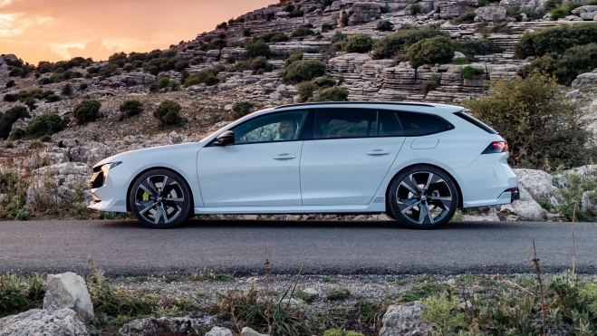Peugeot 508 SW PHEV Lateral